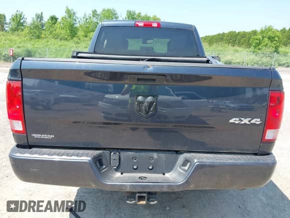 2019 Ram 1500 Tradesman with VIN 1C6RR7FG4KS624571, listed as a IAAI auction lot 42463369 with 53,065 mi miles and . Bid and sale history available at DreamBid. Image 17.