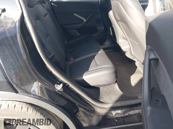 ✅ 2023 Tesla Model Y Long Range • VIN: 7SAYGDEEXPF689909 • Lot: 43551907. Listed on IAAI with 57,191 mi. Free auction sales archive from the USA and detailed vehicle history report at DreamBid. Image 8.