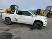 ✅ 2022 Chevrolet Silverado 1500 RST • VIN: 3GCUYEED0NG185723 • Lot: 80625785. Wystawiony na Copart z przebiegiem 73 565 mil. Bezpłatny archiwum sprzedaży aukcyjnych z USA i szczegółowy raport historii pojazdu na DreamBid. Zdjęcie 4.