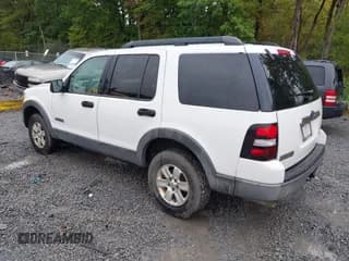 ✅ 2006 Ford Explorer XLT • VIN: 1FMEU73E86UB68718 • Lot: 43288673. Wystawiony na IAAI z przebiegiem 239 947 mil. Bezpłatny archiwum sprzedaży aukcyjnych z USA i szczegółowy raport historii pojazdu na DreamBid. Zdjęcie 3.