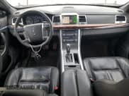 ✅ 2011 Lincoln MKS • VIN: 1LNHL9ERXBG609706 • Лот: 86465765. Опубликован ранее на Copart с пробегом 120 248 миль. Бесплатный доступ к архиву аукционных продаж из США и подробный отчёт об истории автомобиля на DreamBid. Изображение 8.