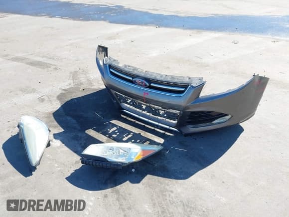 ✅ 2014 Ford Escape Titanium • VIN: 1FMCU0J92EUE55006 • Lot: 43559574. Wystawiony na IAAI z przebiegiem 98 269 mil. Bezpłatny archiwum sprzedaży aukcyjnych z USA i szczegółowy raport historii pojazdu na DreamBid. Zdjęcie 12.