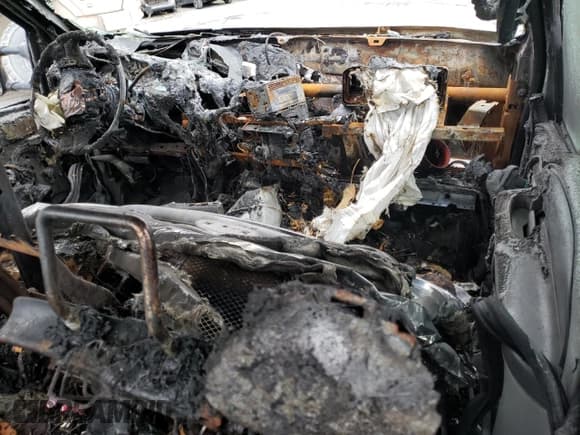 ✅ 2002 Ford F-350 XL • VIN: 1FTWX33F02EB64023 • Лот: 78131404. Опубликован ранее на Copart с пробегом Не указан. Бесплатный доступ к архиву аукционных продаж из США и подробный отчёт об истории автомобиля на DreamBid. Изображение 8.