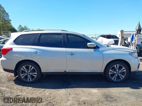 ✅ 2020 Nissan Pathfinder Platinum • VIN: 5N1DR2DM4LC600079 • Lot: 40629524. Listed on IAAI with 89,706 mi. Free auction sales archive from the USA and detailed vehicle history report at DreamBid. Image 13.
