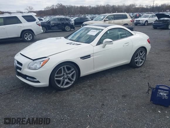 ✅ 2015 Mercedes-Benz SLK 250 • VIN: WDDPK4HA4FF098264 • Лот: 43648973. Опубликован ранее на IAAI с пробегом 41 829 миль. Бесплатный доступ к архиву аукционных продаж из США и подробный отчёт об истории автомобиля на DreamBid. Изображение 17.