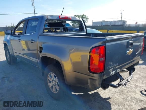 ✅ 2018 Chevrolet Colorado 2WD Work Truck • VIN: 1GCGSBEAXJ1199141 • Lot: 42322849. Listed on IAAI with 77,811 mi. Free auction sales archive from the USA and detailed vehicle history report at DreamBid. Image 3.