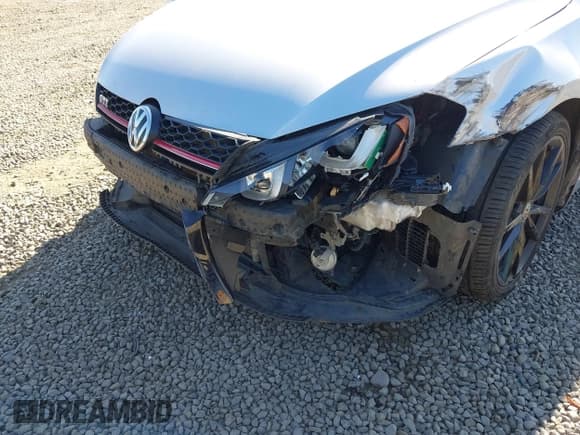 ✅ 2015 Volkswagen Golf GTI S • VIN: 3VWYT7AU8FM074533 • Lot: 43303832. Wystawiony na IAAI z przebiegiem 79 687 mil. Bezpłatny archiwum sprzedaży aukcyjnych z USA i szczegółowy raport historii pojazdu na DreamBid. Zdjęcie 6.