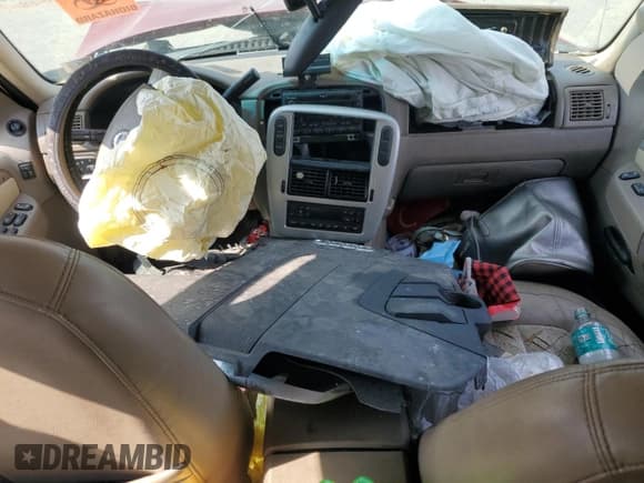 ✅ 2002 Mercury Mountaineer • VIN: 4M2ZU86W82UJ36307 • Лот: 81761995. Опубликован ранее на Copart с пробегом Не указан. Бесплатный доступ к архиву аукционных продаж из США и подробный отчёт об истории автомобиля на DreamBid. Изображение 8.