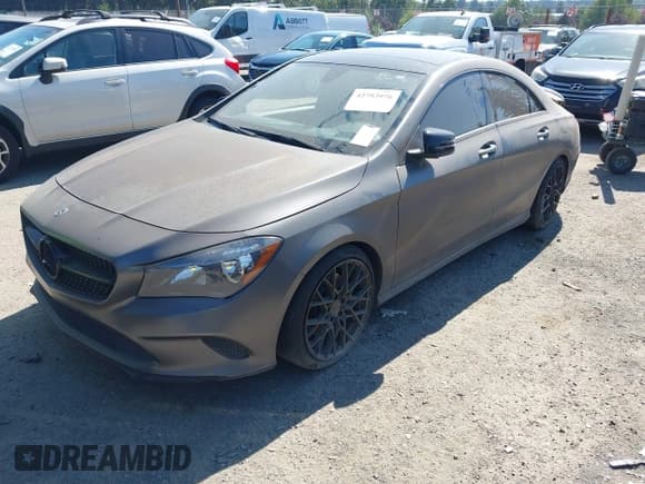 ✅ 2018 Mercedes-Benz CLA 250 • VIN: WDDSJ4GB8JN543045 • Lot: 42753976. Wystawiony na IAAI z przebiegiem 90 593 mil. Bezpłatny archiwum sprzedaży aukcyjnych z USA i szczegółowy raport historii pojazdu na DreamBid. Zdjęcie 2.