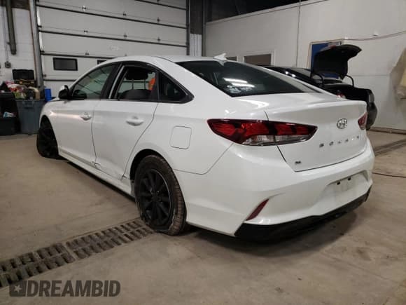 ✅ 2018 Hyundai Sonata SE • VIN: 5NPE24AFXJH698566 • Лот: 67329922. Опубликован ранее на Copart с пробегом 62 749 миль. Бесплатный доступ к архиву аукционных продаж из США и подробный отчёт об истории автомобиля на DreamBid. Изображение 3.