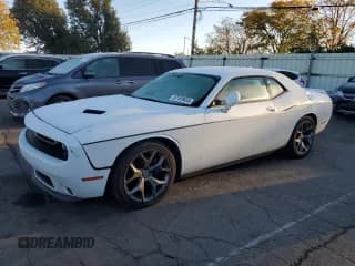 ✅ 2015 Dodge Challenger SXT Plus • VIN: 2C3CDZBG3FH895301 • Lot: 87459655. Wystawiony na Copart z przebiegiem 95 578 mil. Bezpłatny archiwum sprzedaży aukcyjnych z USA i szczegółowy raport historii pojazdu na DreamBid. Zdjęcie 1.