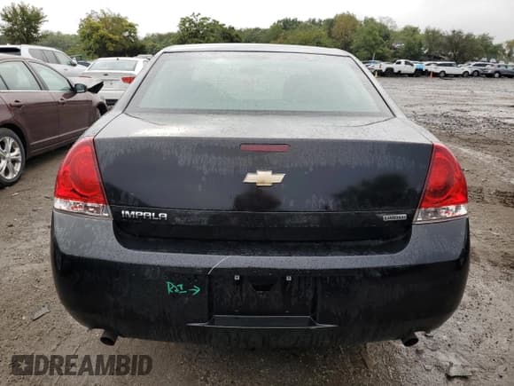 ✅ 2015 Chevrolet Impala LS • VIN: 2G1WA5E32F1111467 • Лот: 71698304. Опубликован ранее на Copart с пробегом 107 731 миль. Бесплатный доступ к архиву аукционных продаж из США и подробный отчёт об истории автомобиля на DreamBid. Изображение 6.