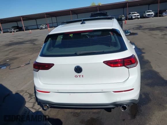 ✅ 2024 Volkswagen Golf GTI SE • VIN: WVW3A7CD2RW148078 • Lot: 43390789. Listed on IAAI with 28,466 mi. Free auction sales archive from the USA and detailed vehicle history report at DreamBid. Image 17.