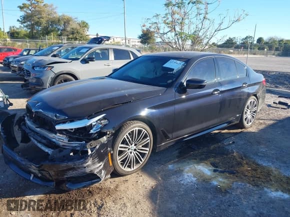 ✅ 2018 BMW 5 Series 540i xDrive • VIN: WBAJE7C59JWC57761 • Lot: 43799625. Listed on IAAI with 102,562 mi. Free auction sales archive from the USA and detailed vehicle history report at DreamBid. Image 2.