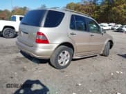 ✅ 2005 Mercedes-Benz M 350 • VIN: 4JGAB57E35A541974 • Lot: 43697193. Listed on IAAI with 327,784 mi. Free auction sales archive from the USA and detailed vehicle history report at DreamBid. Image 4.