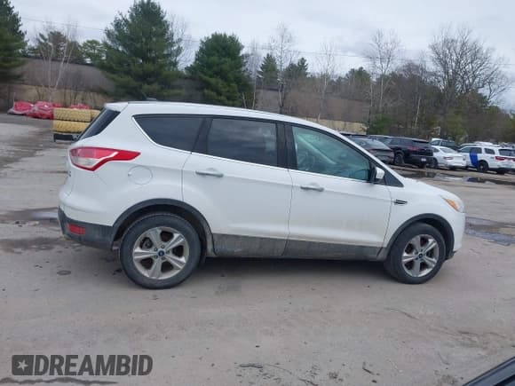✅ 2016 Ford Escape SE • VIN: 1FMCU9GX1GUA76589 • Лот: 42014929. Опубликован ранее на IAAI с пробегом 125 294 миль. Бесплатный доступ к архиву аукционных продаж из США и подробный отчёт об истории автомобиля на DreamBid. Изображение 13.