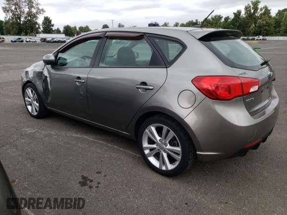 ✅ 2011 Kia Forte SX • VIN: KNAFW5A38B5400325 • Lot: 71847274. Wystawiony na Copart z przebiegiem 67 817 mil. Bezpłatny archiwum sprzedaży aukcyjnych z USA i szczegółowy raport historii pojazdu na DreamBid. Zdjęcie 2.