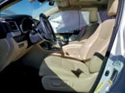 ✅ 2018 Toyota Highlander XLE • VIN: 5TDKZRFH5JS528647 • Lot: 89524635. Wystawiony na Copart z przebiegiem 70 746 mil. Bezpłatny archiwum sprzedaży aukcyjnych z USA i szczegółowy raport historii pojazdu na DreamBid. Zdjęcie 7.