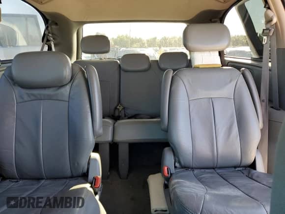 2005 Dodge Caravan SXT с VIN 2D4GP44L95R515634, выставлен на аукционе Copart как лот 74248204 с пробегом Не указан миль и Списание • Salvage title. История ставок и продаж доступна на DreamBid. Изображение 10.