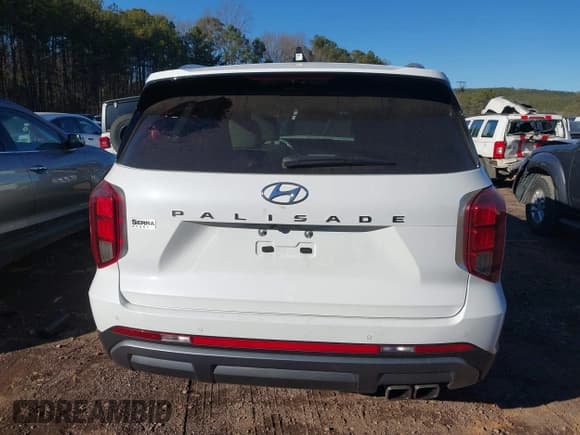 ✅ 2024 Hyundai Palisade Limited • VIN: KM8R54GEXRU804681 • Лот: 41399146. Опубликован ранее на IAAI с пробегом 12 715 миль. Бесплатный доступ к архиву аукционных продаж из США и подробный отчёт об истории автомобиля на DreamBid. Изображение 17.