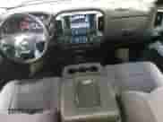 2017 Chevrolet Silverado 1500 LT с VIN 1GCVKREC7HZ394157, выставлен на аукционе Copart как лот 84438695 с пробегом 71 966 миль миль и Списание • Salvage title. История ставок и продаж доступна на DreamBid. Изображение 8.