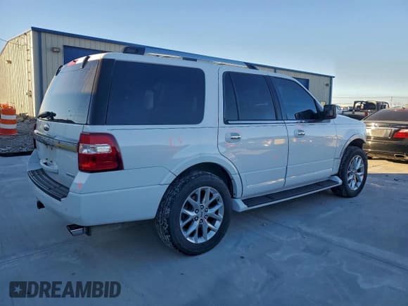✅ 2016 Ford Expedition Limited • VIN: 1FMJU1KT8GEF31817 • Lot: 94370085. Wystawiony na Copart z przebiegiem 192 550 mil. Bezpłatny archiwum sprzedaży aukcyjnych z USA i szczegółowy raport historii pojazdu na DreamBid. Zdjęcie 3.