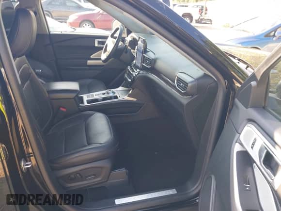 2023 Ford Explorer Limited z VIN 1FMSK7FHXPGB00127, wystawiony jako IAAI lot #42694541 z przebiegiem Nie podano mil oraz . Historia ofert i sprzedaży dostępna na DreamBid. Obrazek 5.