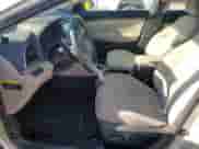 2017 Hyundai Elantra SE z VIN 5NPD84LFXHH185013, wystawiony jako Copart lot #68699365 z przebiegiem 81 953 mil mil oraz Nie do naprawy • Non repairable. Historia ofert i sprzedaży dostępna na DreamBid. Obrazek 7.