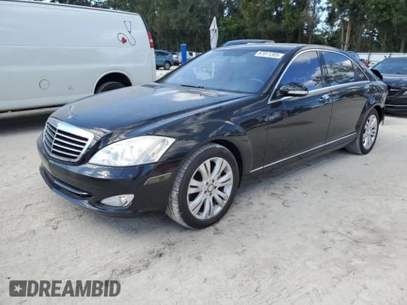 ✅ 2007 Mercedes-Benz S 550 • VIN: WDDNG71X67A144300 • Lot: 87011305. Wystawiony na Copart z przebiegiem 185 271 mil. Bezpłatny archiwum sprzedaży aukcyjnych z USA i szczegółowy raport historii pojazdu na DreamBid. Zdjęcie 1.