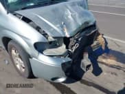 ✅ 2004 Dodge Caravan SXT • VIN: 2D4GP44L94R538104 • Lot: 43536320. Listed on IAAI with 193,505 mi. Free auction sales archive from the USA and detailed vehicle history report at DreamBid. Image 12.