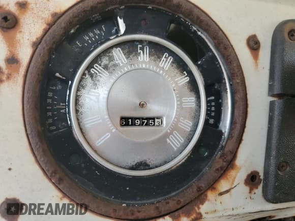 ✅ 1974 Ford Bronco • VIN: U15GLT83198 • Lot: 55514705. Wystawiony na Copart z przebiegiem 61 975 mil. Bezpłatny archiwum sprzedaży aukcyjnych z USA i szczegółowy raport historii pojazdu na DreamBid. Zdjęcie 9.