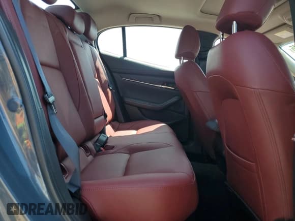 ✅ 2024 Mazda 3 S Carbon Edition • VIN: 3MZBPBCM9RM423388 • Lot: 68113045. Listed on Copart with 6,139 mi. Free auction sales archive from the USA and detailed vehicle history report at DreamBid. Image 10.