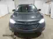 2020 Chevrolet Equinox LT z VIN 2GNAXLEX5L6217389, wystawiony jako Copart lot #89670165 z przebiegiem 130 719 mil mil oraz Czysty tytuł • Clean title. Historia ofert i sprzedaży dostępna na DreamBid. Obrazek 5.