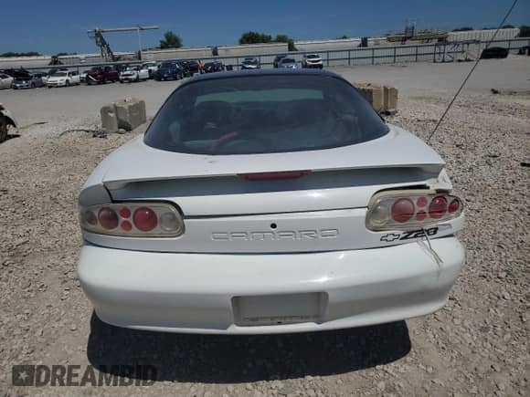 1997 Chevrolet Camaro Z28 with VIN 2G1FP22P6V2122016, listed as a Copart auction lot 58410494 with 168,579 mi miles and Salvage title. Bid and sale history available at DreamBid. Image 6.