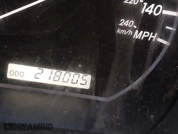 ✅ 2005 Lexus RX 330 • VIN: 2T2HA31U25C071065 • Lot: 43618659. Wystawiony na IAAI z przebiegiem 218 005 mil. Bezpłatny archiwum sprzedaży aukcyjnych z USA i szczegółowy raport historii pojazdu na DreamBid. Zdjęcie 7.