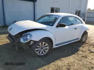 ✅ 2016 Volkswagen Beetle Fleet Edition • VIN: 3VWF17AT1GM621924 • Lot: 82240115. Wystawiony na Copart z przebiegiem Nie podano. Bezpłatny archiwum sprzedaży aukcyjnych z USA i szczegółowy raport historii pojazdu na DreamBid. Zdjęcie 1.
