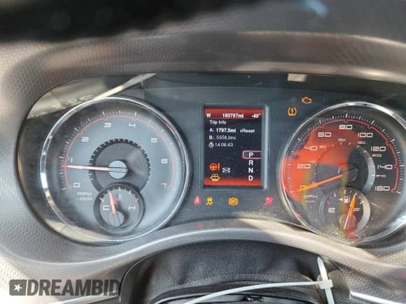 ✅ 2014 Dodge Charger RT • VIN: 2C3CDXCT1EH199549 • Lot: 80093615. Wystawiony na Copart z przebiegiem 180 767 mil. Bezpłatny archiwum sprzedaży aukcyjnych z USA i szczegółowy raport historii pojazdu na DreamBid. Zdjęcie 9.