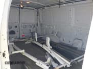 ✅ 2013 Ford Econoline Cargo Commercial • VIN: 1FTNE1EW2DDA61844 • Lot: 42899233. Wystawiony na IAAI z przebiegiem 129 300 mil. Bezpłatny archiwum sprzedaży aukcyjnych z USA i szczegółowy raport historii pojazdu na DreamBid. Zdjęcie 8.