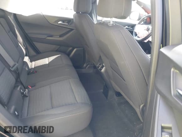 ✅ 2025 Chevrolet Equinox FWD LT • VIN: 3GNAXHEG1SL247402 • Lot: 43227415. Wystawiony na IAAI z przebiegiem 7 471 mil. Bezpłatny archiwum sprzedaży aukcyjnych z USA i szczegółowy raport historii pojazdu na DreamBid. Zdjęcie 8.