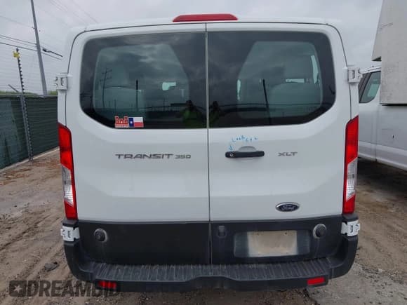 ✅ 2019 Ford Transit Passenger XL • VIN: 1FBZX2ZM6KKA61191 • Lot: 42162863. Listed on IAAI with 92,015 mi. Free auction sales archive from the USA and detailed vehicle history report at DreamBid. Image 16.