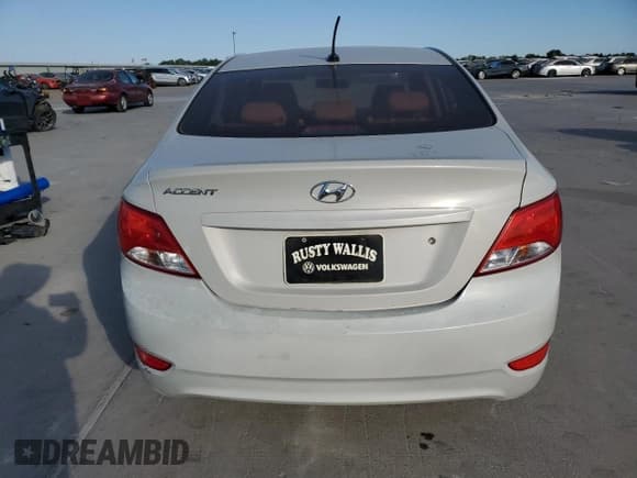 ✅ 2016 Hyundai Accent SE • VIN: KMHCT4AE9GU132386 • Лот: 76303914. Опубликован ранее на Copart с пробегом 105 535 миль. Бесплатный доступ к архиву аукционных продаж из США и подробный отчёт об истории автомобиля на DreamBid. Изображение 6.