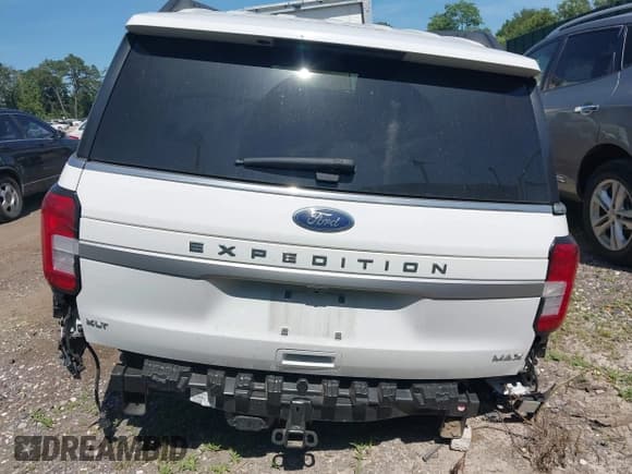 ✅ 2022 Ford Expedition Max XLT • VIN: 1FMJK1JT4NEA10212 • Lot: 42560868. Listed on IAAI with 34,503 mi. Free auction sales archive from the USA and detailed vehicle history report at DreamBid. Image 17.