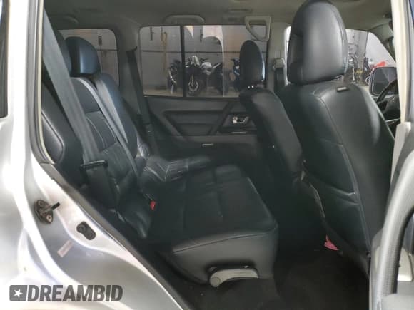 ✅ 2003 Mitsubishi Montero Limited • VIN: JA4NW51S33J036825 • Lot: 57118005. Listed on Copart with 147,558 mi. Free auction sales archive from the USA and detailed vehicle history report at DreamBid. Image 11.