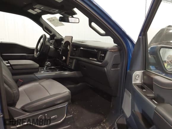 ✅ 2022 Ford F-150 Lightning Pro • VIN: 1FTVW1EL7NWG15923 • Лот: 41396120. Опубликован ранее на IAAI с пробегом 25 322 миль. Бесплатный доступ к архиву аукционных продаж из США и подробный отчёт об истории автомобиля на DreamBid. Изображение 5.