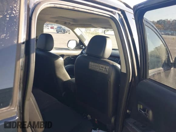 ✅ 2009 Mitsubishi Outlander SE • VIN: JA4LS31W69Z007971 • Lot: 43677824. Listed on IAAI with 200,683 mi. Free auction sales archive from the USA and detailed vehicle history report at DreamBid. Image 8.