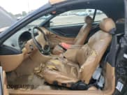 ✅ 1996 Ford Mustang GT • VIN: 1FALP45X9TF194878 • Lot: 62118215. Wystawiony na Copart z przebiegiem 203 455 mil. Bezpłatny archiwum sprzedaży aukcyjnych z USA i szczegółowy raport historii pojazdu na DreamBid. Zdjęcie 7.