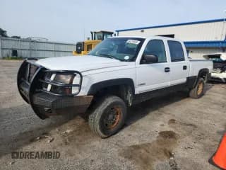 ✅ 2004 Chevrolet Silverado 2500 LS • VIN: 1GCGK23U54F156878 • Lot: 64216805. Wystawiony na Copart z przebiegiem 202 263 mil. Bezpłatny archiwum sprzedaży aukcyjnych z USA i szczegółowy raport historii pojazdu na DreamBid. Zdjęcie 1.