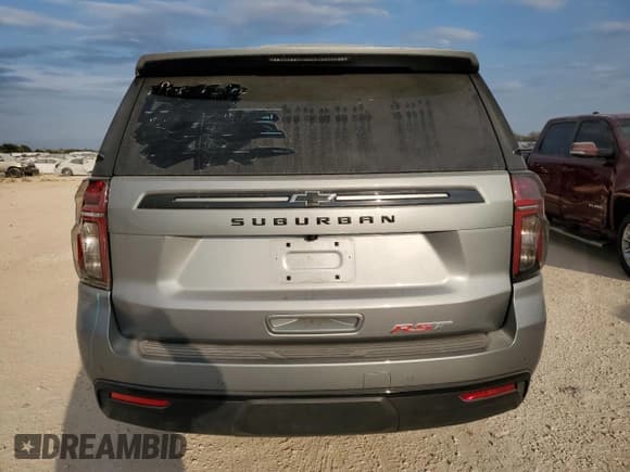 ✅ 2023 Chevrolet Suburban RST • VIN: 1GNSCEKD9PR556589 • Lot: 76045104. Wystawiony na Copart z przebiegiem 7 411 mil. Bezpłatny archiwum sprzedaży aukcyjnych z USA i szczegółowy raport historii pojazdu na DreamBid. Zdjęcie 6.