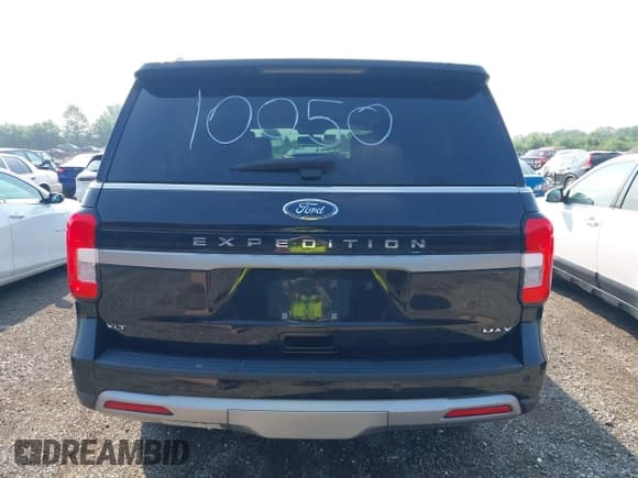 ✅ 2024 Ford Expedition Max XLT • VIN: 1FMJK1J82REA10050 • Lot: 42698350. Listed on IAAI with 47,383 mi. Free auction sales archive from the USA and detailed vehicle history report at DreamBid. Image 16.
