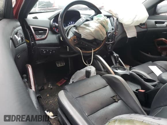 ✅ 2016 Hyundai Veloster Turbo Rally Edition • VIN: KMHTC6AE1GU264313 • Lot: 86616594. Wystawiony na Copart z przebiegiem 63 075 mil. Bezpłatny archiwum sprzedaży aukcyjnych z USA i szczegółowy raport historii pojazdu na DreamBid. Zdjęcie 8.